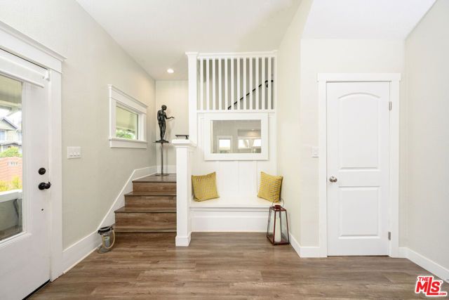 1319 12th Avenue, Los Angeles, CA 90019