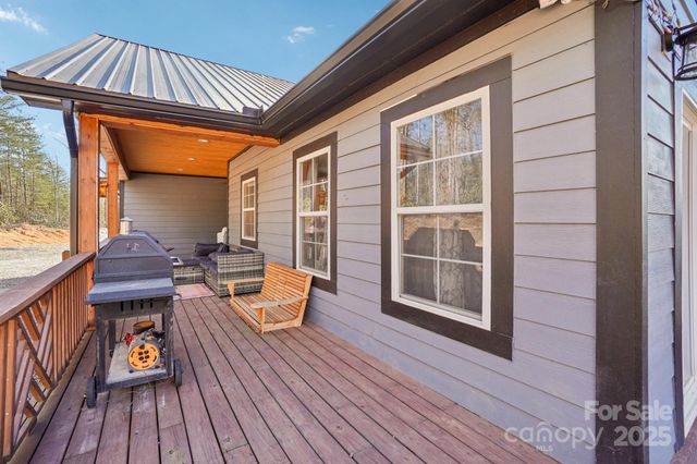 301 Mcginnis Drive, Old Fort, NC 28762