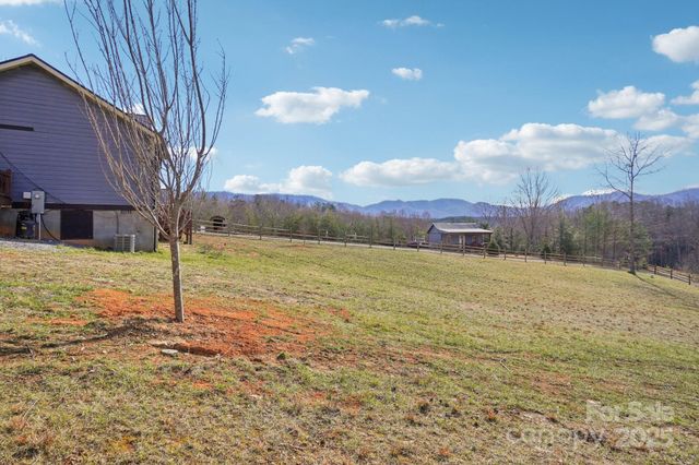 301 Mcginnis Drive, Old Fort, NC 28762