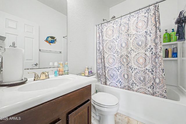 2215 E OMEGA Drive, San Tan Valley, AZ 85143