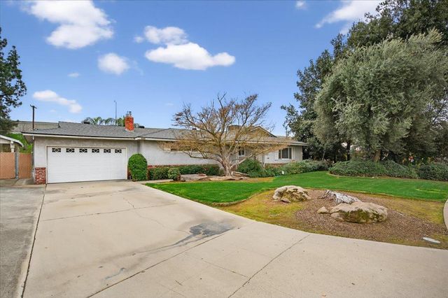 4588 E Holland Avenue, Fresno, CA 93726