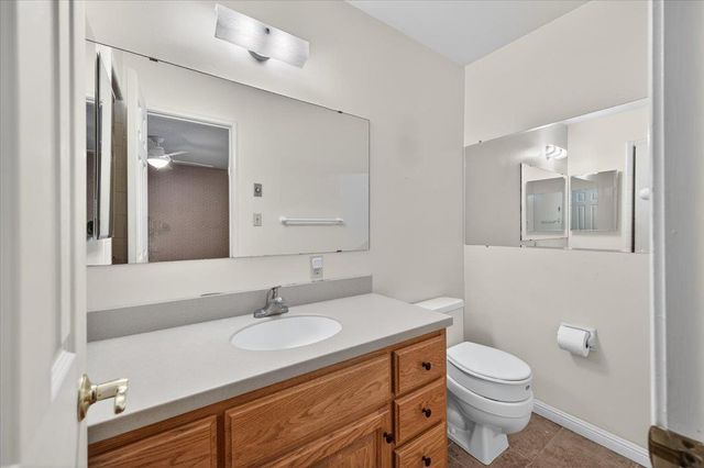 4588 E Holland Avenue, Fresno, CA 93726