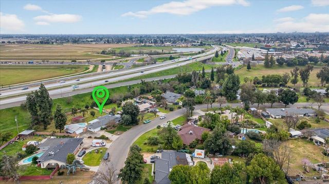 4588 E Holland Avenue, Fresno, CA 93726