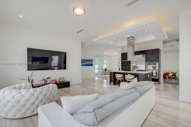 3341 NW 84th Court, Doral, FL 33122