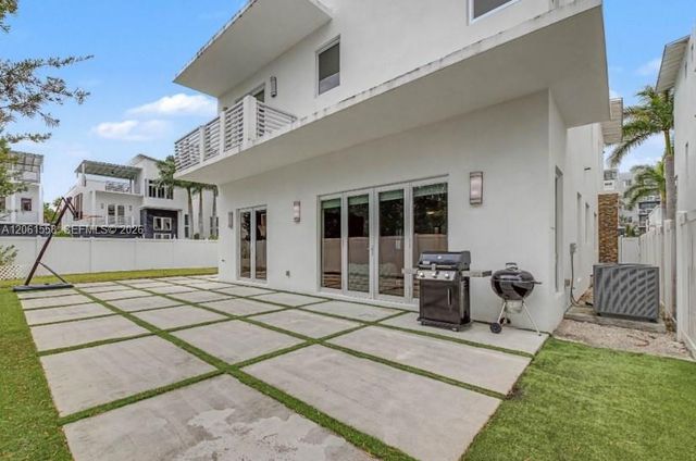 3341 NW 84th Court, Doral, FL 33122