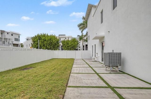 3341 NW 84th Court, Doral, FL 33122