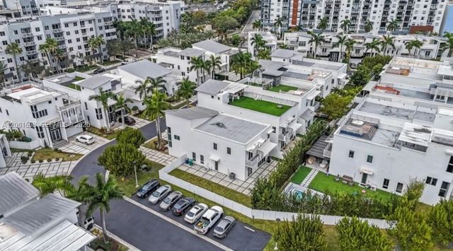 3341 NW 84th Court, Doral, FL 33122