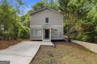 820 Magna Carta Drive NW, Atlanta, GA 30318
