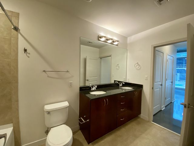 301 Demonbreun St Unit 713, Nashville, TN 37201