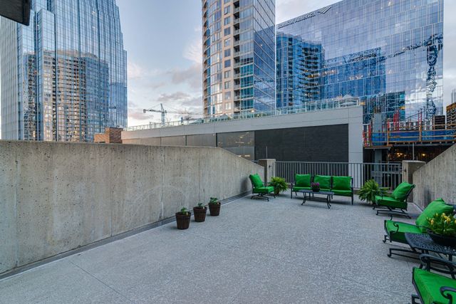 301 Demonbreun St Unit 713, Nashville, TN 37201