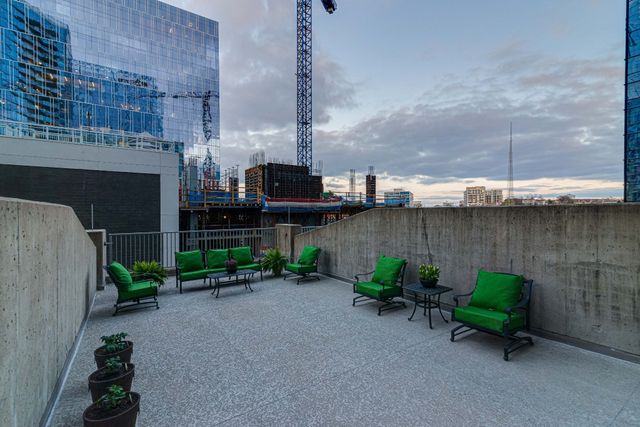 301 Demonbreun St Unit 713, Nashville, TN 37201