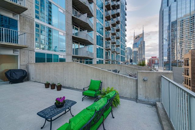 301 Demonbreun St Unit 713, Nashville, TN 37201