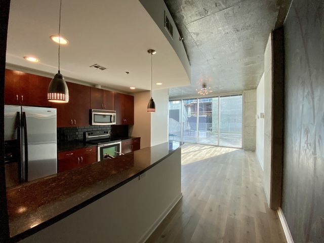 301 Demonbreun St Unit 713, Nashville, TN 37201