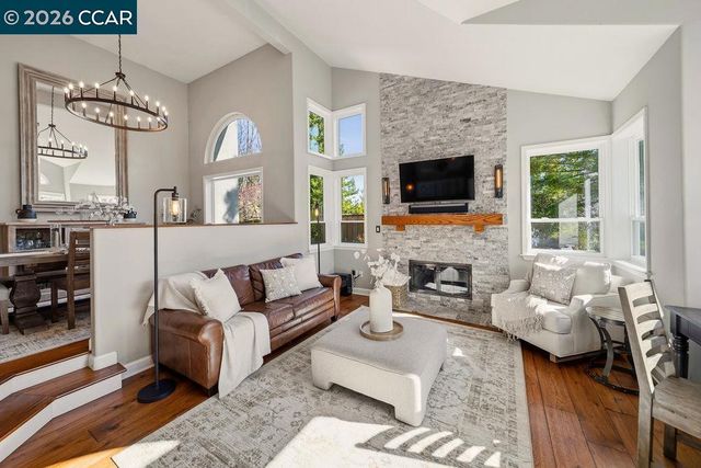 10 Crown Valley Ct, Danville, CA 94506