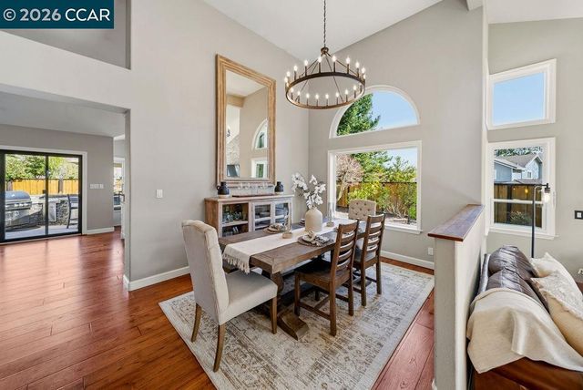 10 Crown Valley Ct, Danville, CA 94506