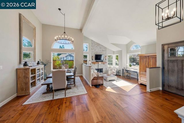 10 Crown Valley Ct, Danville, CA 94506