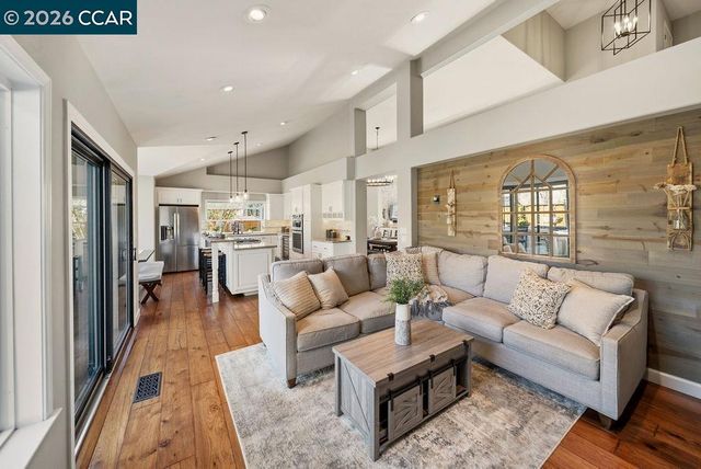 10 Crown Valley Ct, Danville, CA 94506