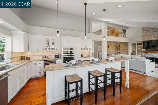 10 Crown Valley Ct, Danville, CA 94506