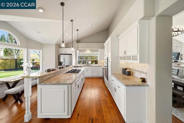 10 Crown Valley Ct, Danville, CA 94506