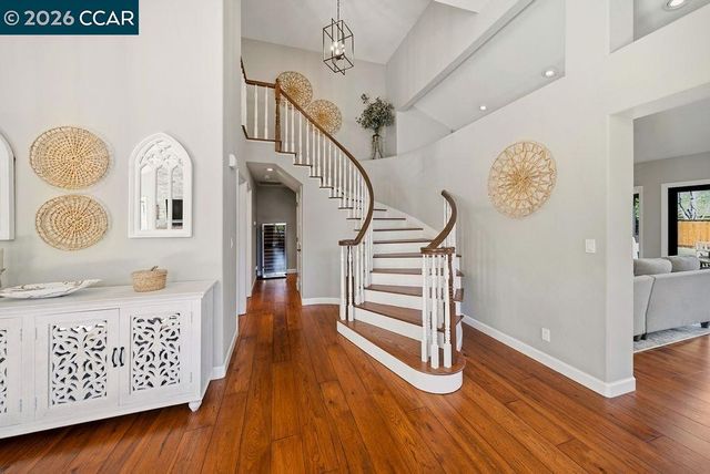 10 Crown Valley Ct, Danville, CA 94506