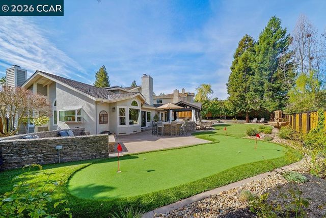 10 Crown Valley Ct, Danville, CA 94506