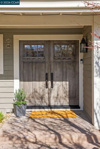 10 Crown Valley Ct, Danville, CA 94506