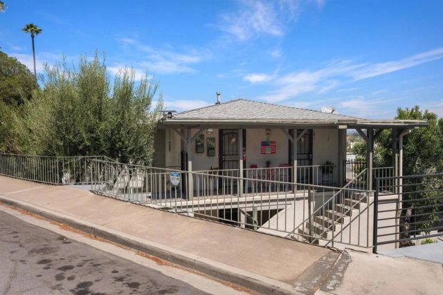 4554 Date Avenue, La Mesa, CA 91941