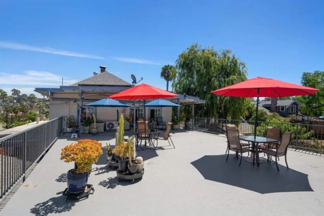 4554 Date Avenue, La Mesa, CA 91941