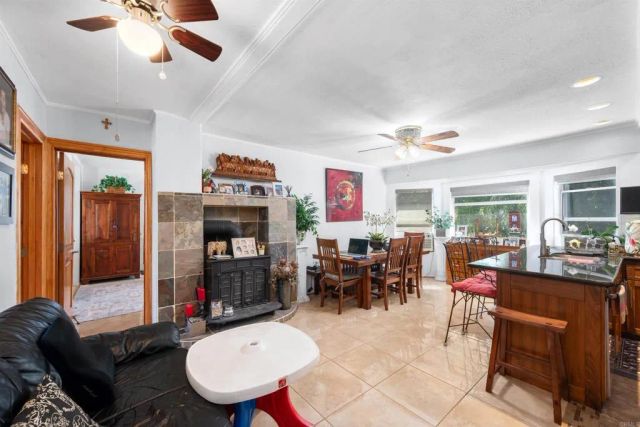 4554 Date Avenue, La Mesa, CA 91941