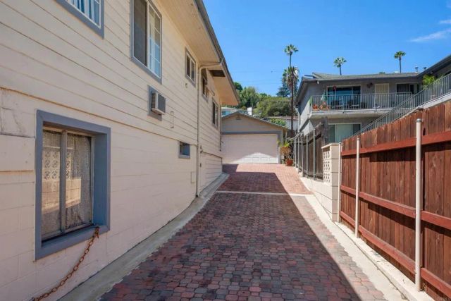 4554 Date Avenue, La Mesa, CA 91941