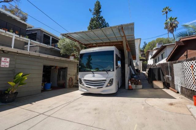 4554 Date Avenue, La Mesa, CA 91941