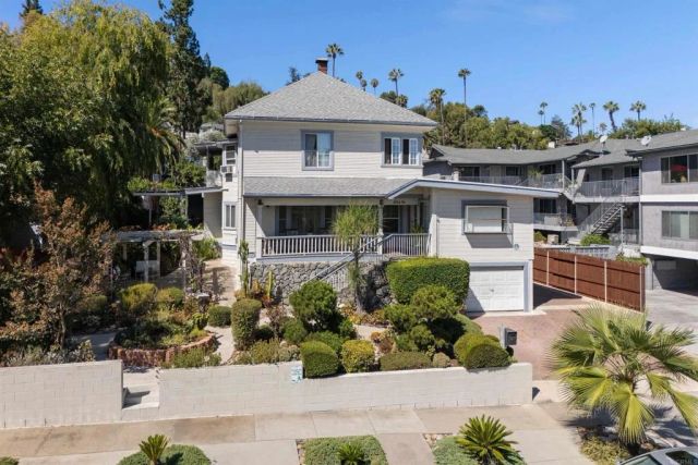 4554 Date Avenue, La Mesa, CA 91941