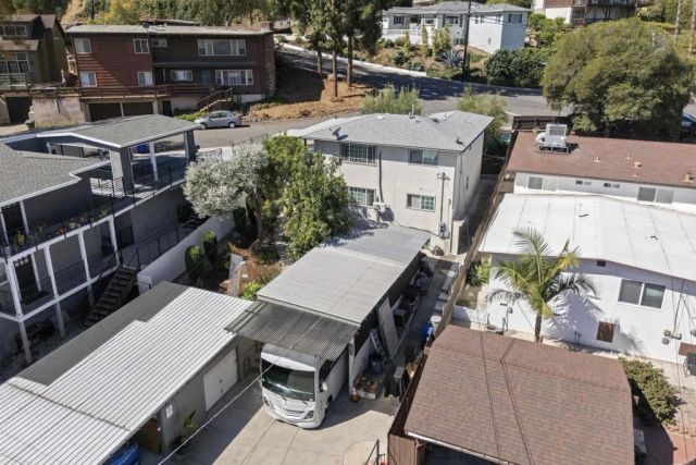 4554 Date Avenue, La Mesa, CA 91941