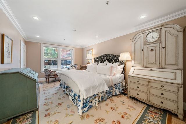 9-11 Worcester Sq 1, Boston, MA 02118