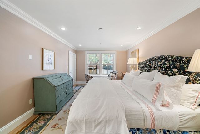 9-11 Worcester Sq 1, Boston, MA 02118