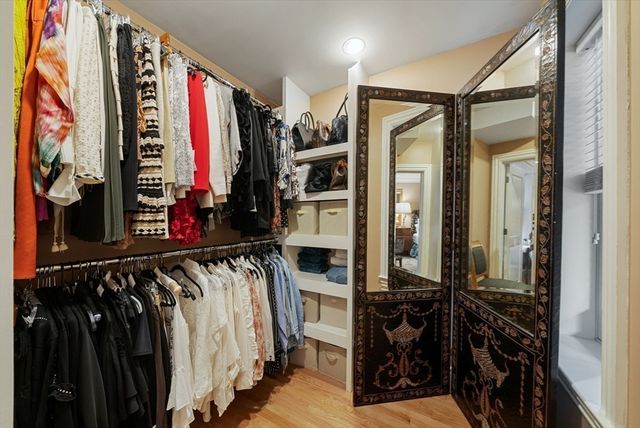 9-11 Worcester Sq 1, Boston, MA 02118