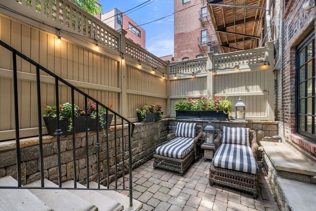 9-11 Worcester Sq 1, Boston, MA 02118