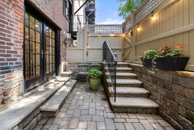 9-11 Worcester Sq 1, Boston, MA 02118