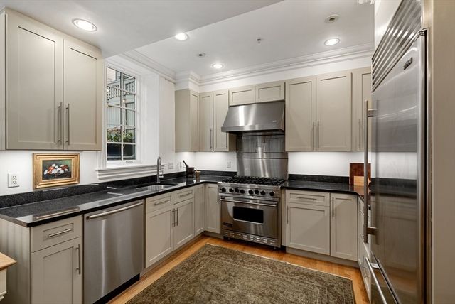 9-11 Worcester Sq 1, Boston, MA 02118