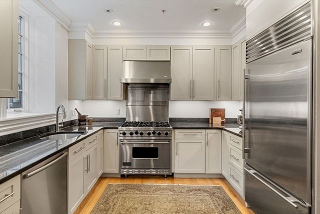 9-11 Worcester Sq 1, Boston, MA 02118