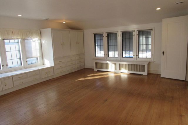 156 N 87th STREET, Wauwatosa, WI 53226