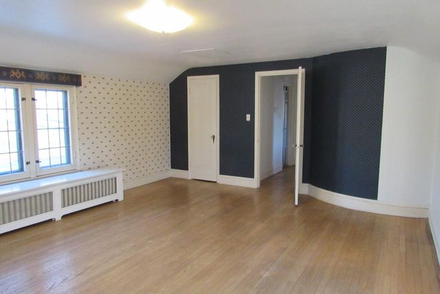 156 N 87th STREET, Wauwatosa, WI 53226