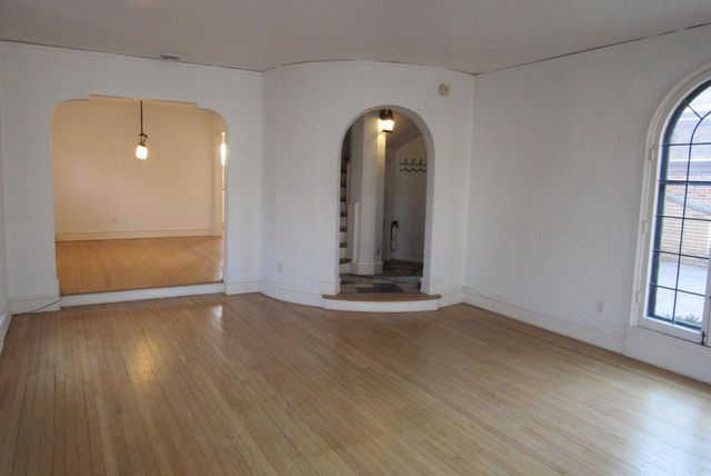 156 N 87th STREET, Wauwatosa, WI 53226