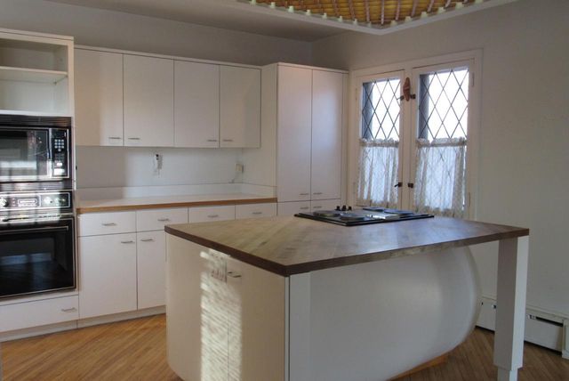 156 N 87th STREET, Wauwatosa, WI 53226