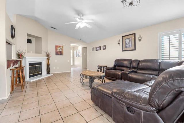 1584 Napoli Way, San Jacinto, CA 92583