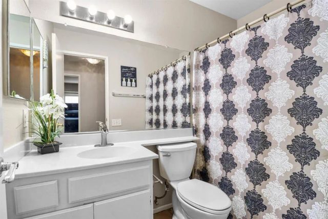 1584 Napoli Way, San Jacinto, CA 92583