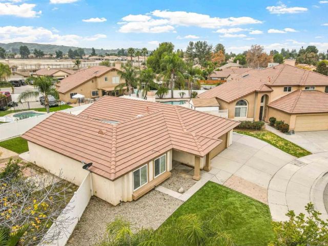 1584 Napoli Way, San Jacinto, CA 92583