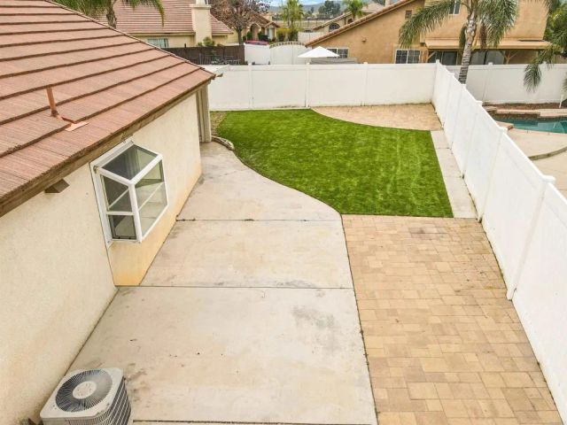1584 Napoli Way, San Jacinto, CA 92583