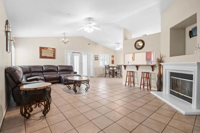 1584 Napoli Way, San Jacinto, CA 92583