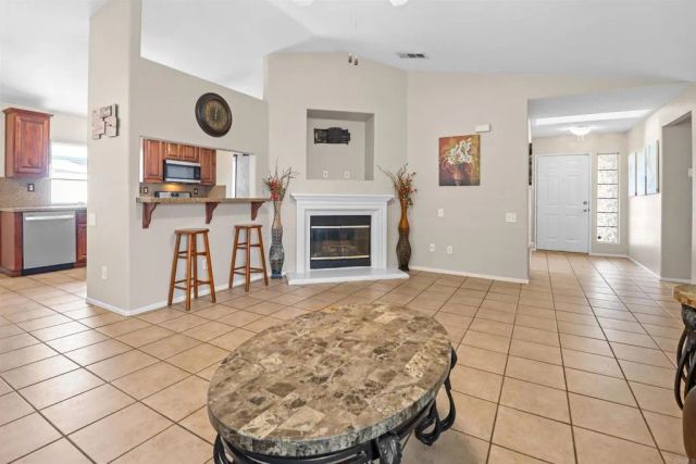 1584 Napoli Way, San Jacinto, CA 92583